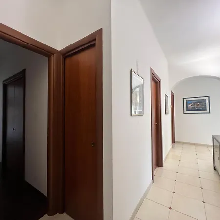 Matte Location, 80 Sqm 2bedroom, 1bathroom, In Santa Margherita Ligure, Air Conditioning